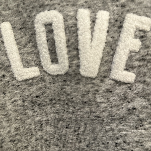 Cozy Graphic sweatshirt - Picture 2 of 3